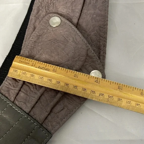 VINTAGE Cokluch Two Tone Grey Wide Asymmetrical Leather Belt Snap Closure Size S - Picture 8 of 10